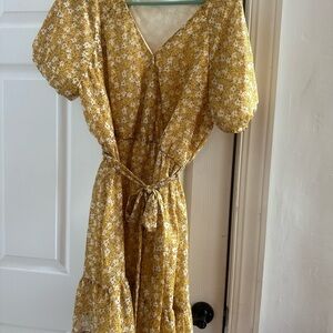 Chic Yellow Floral Midi Dress